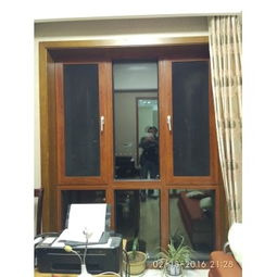 陽臺裝修重要動作揭曉 為何廠家直供‘窗紗一體’防門越來越流行？